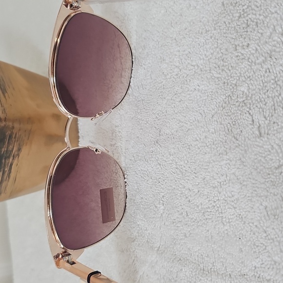 NWT BCBG Women's ALLURE 60mm Round Enamel Sunglasses Blush - Picture 9 of 10